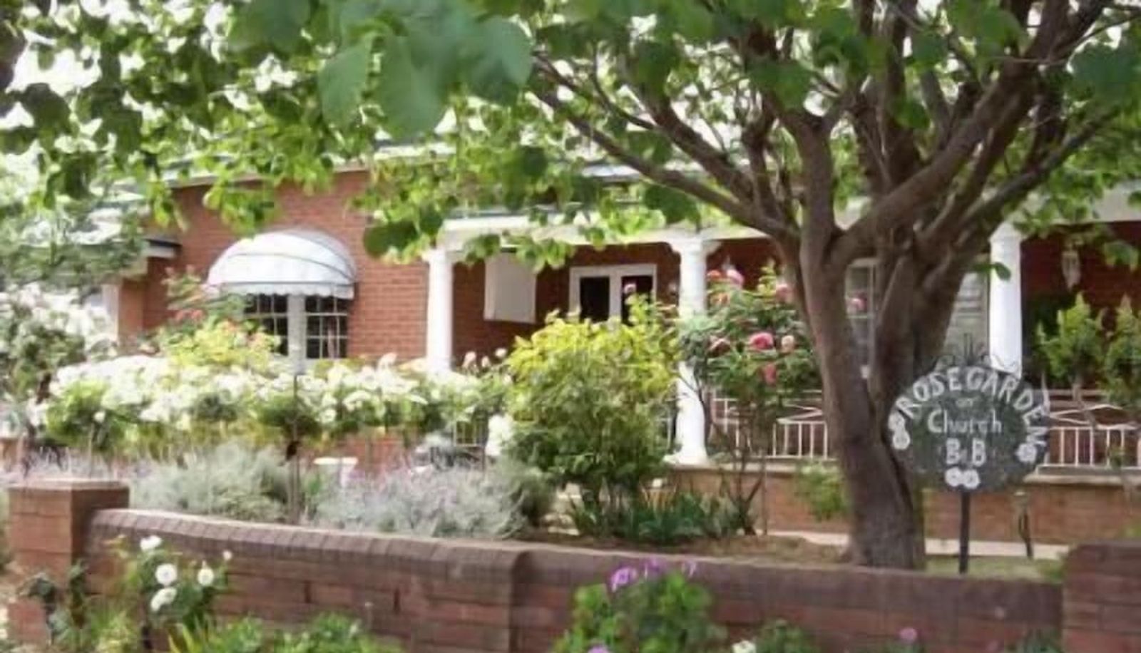 Info - Rose Garden on Church BnB
