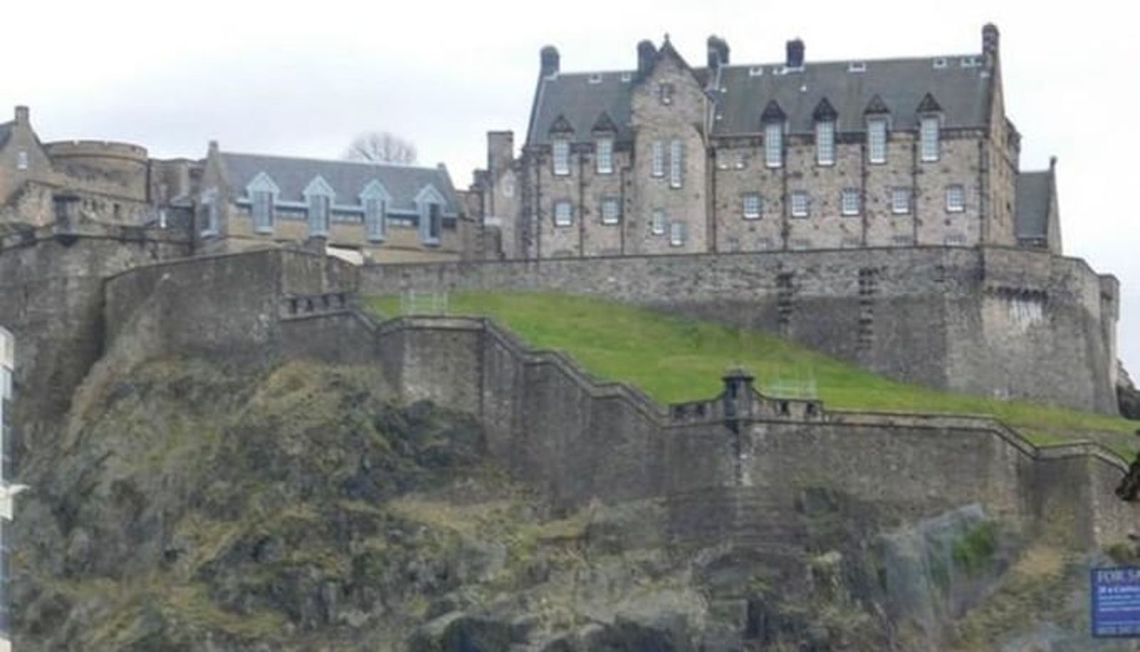 Información - Edinburgh Castle Apartments and Suites