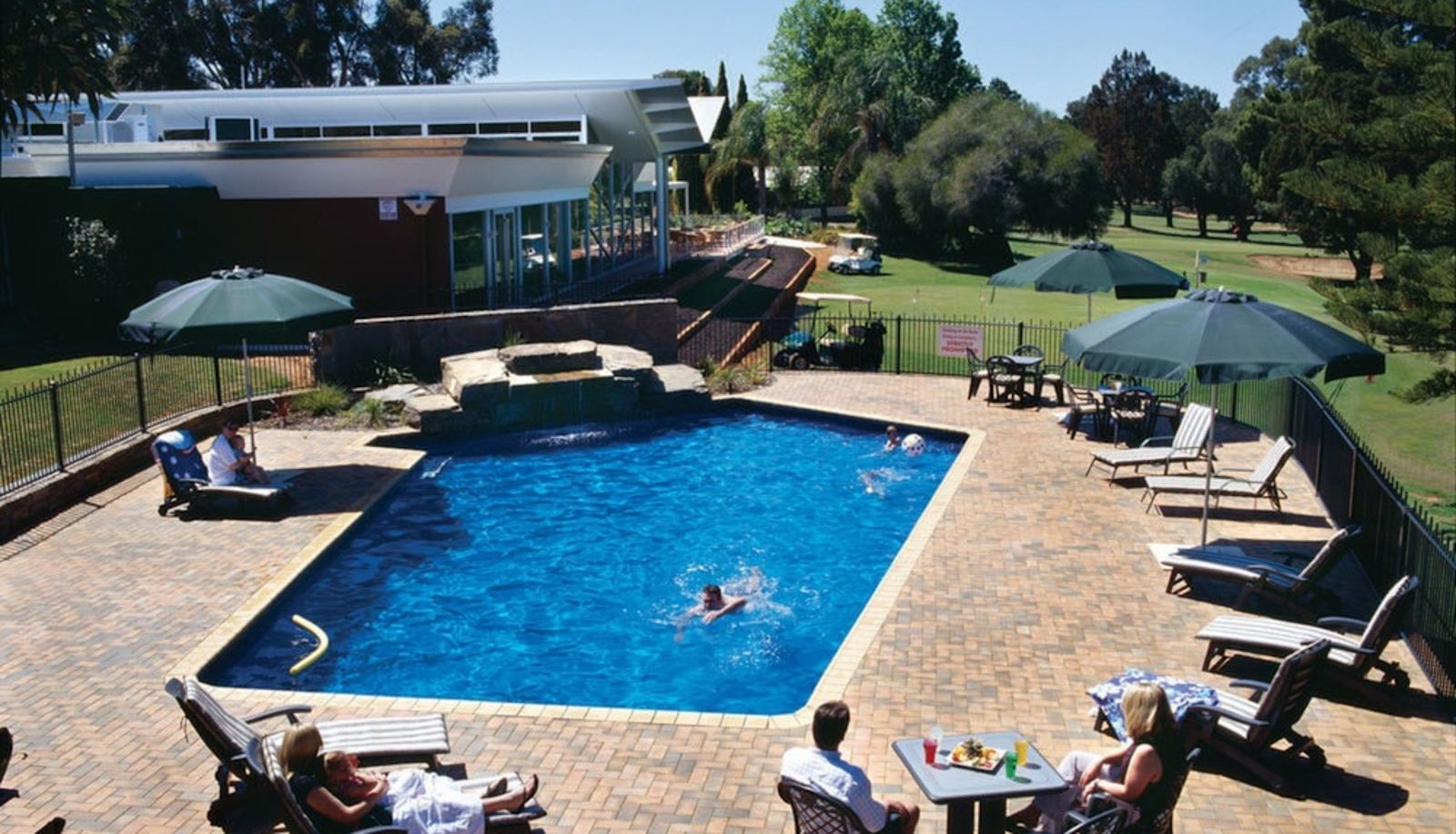 Pool - Renmark Resort