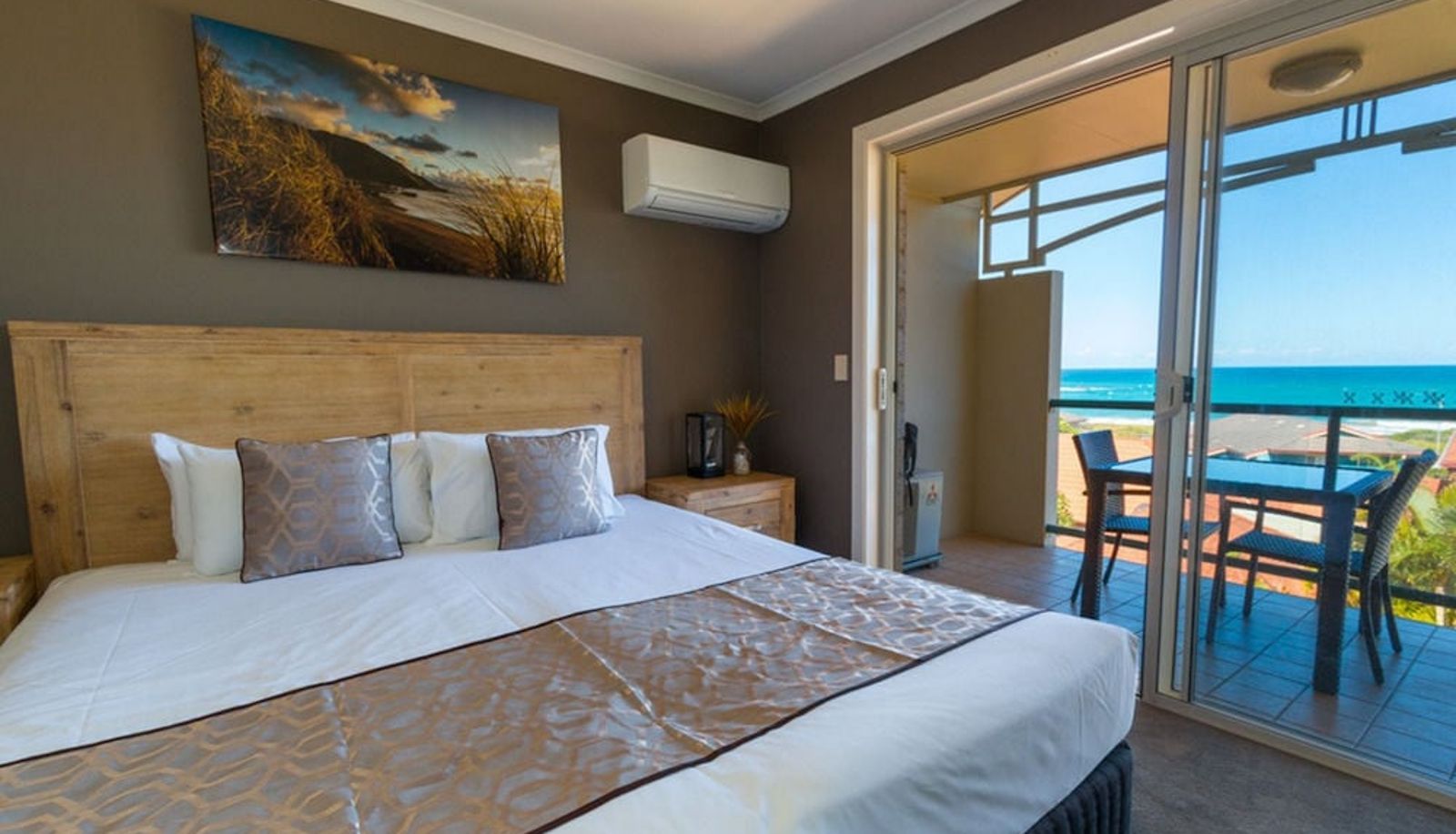 Info - Beach Haven Executive Apartments