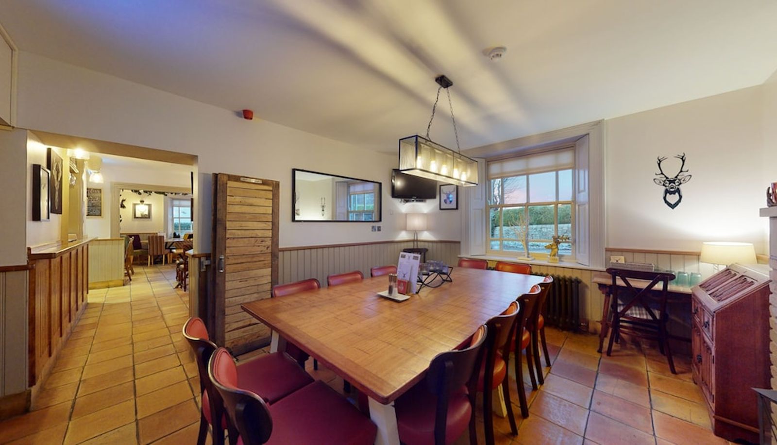 Restaurant - Devonshire Arms