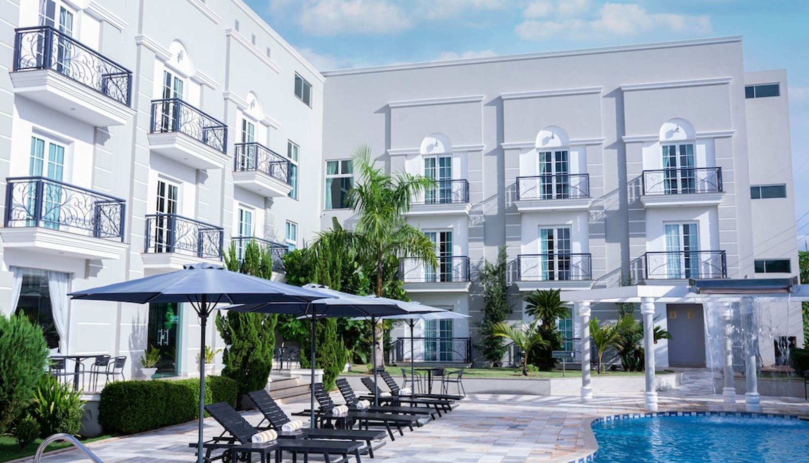 Pool - Bisinii Hotel Boutique