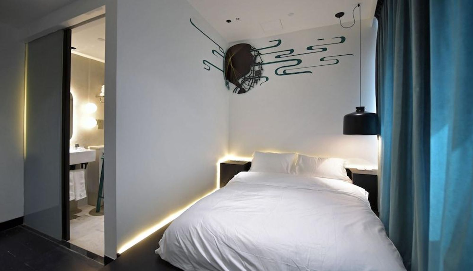 Superior room (double) - Hi Hotel Bugis