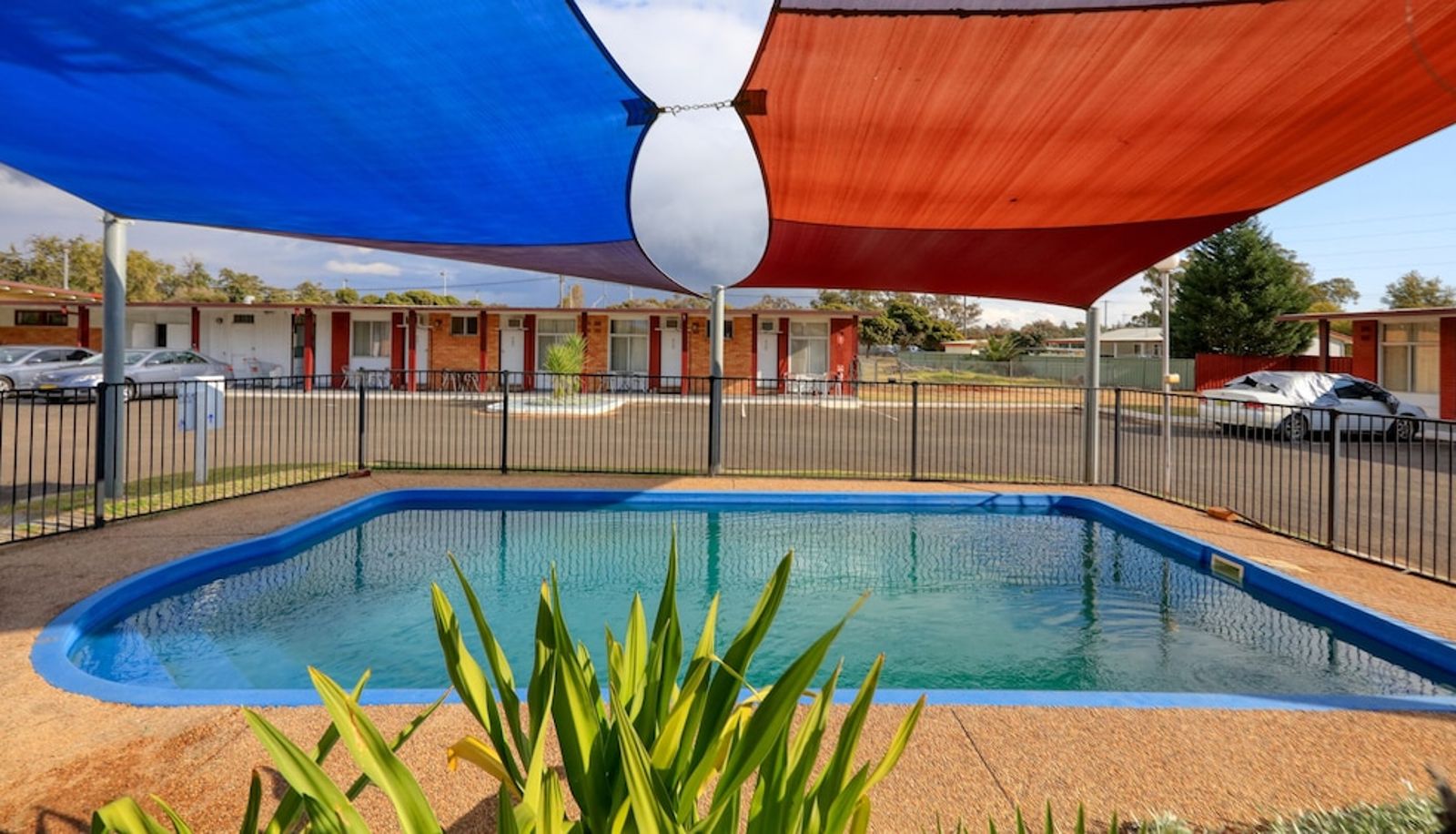 Piscina - Silver Oaks Motel