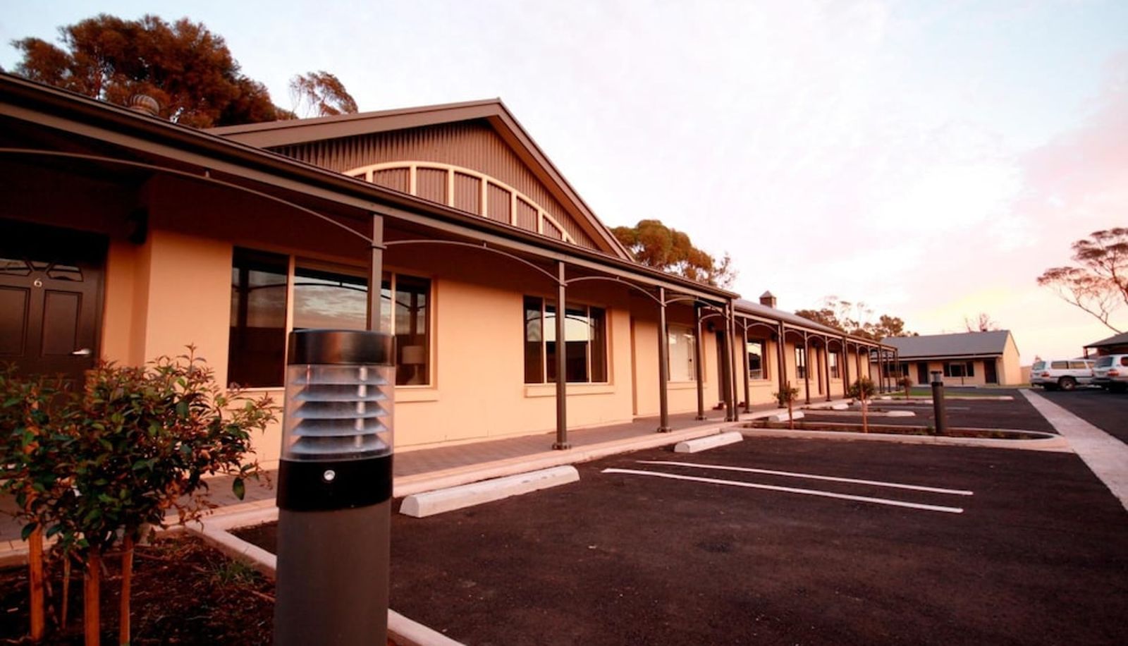 Zona exterior del hotel - Sundowner Motel Hotel