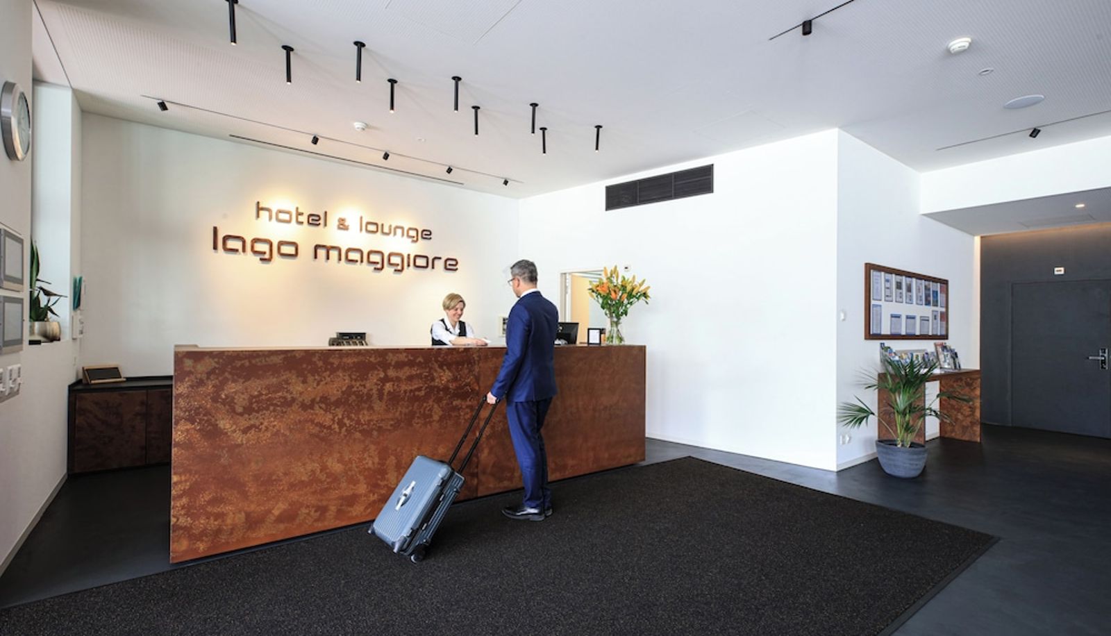 Rezeption - Hotel Lago Maggiore
