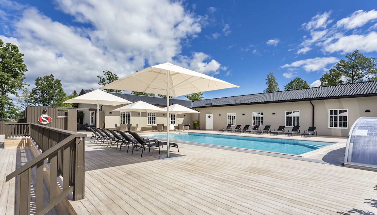 Piscina - Katrinelund Gästgiveri & Sjökrog