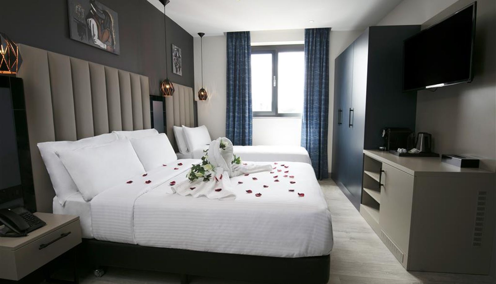 Zimmer - Spark by Hilton Luton