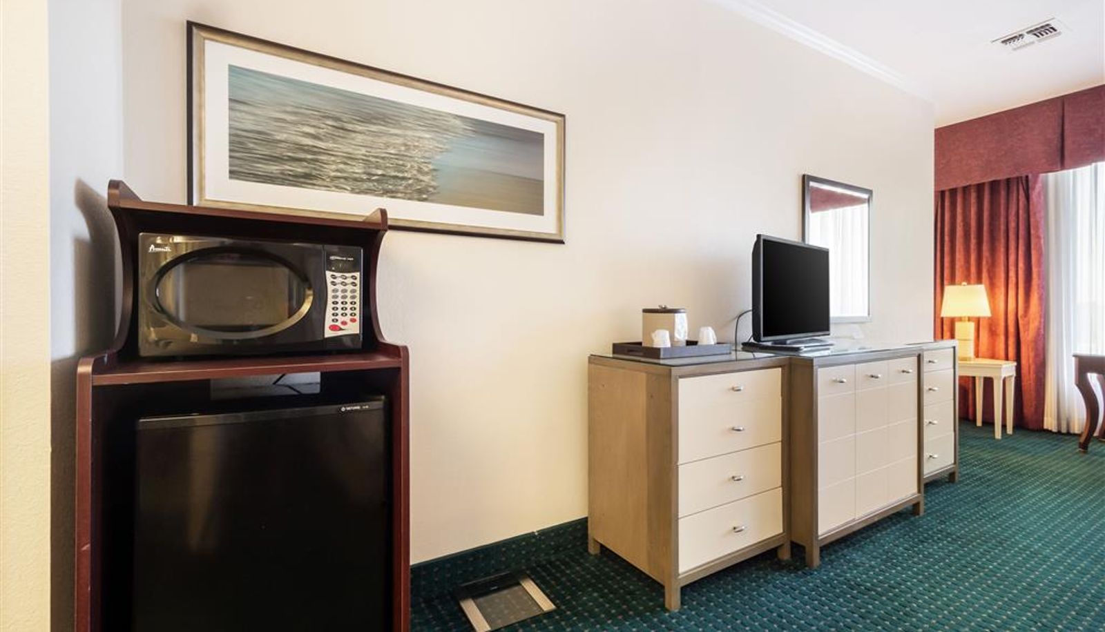 Room - Quality Inn & Suites Conference Center