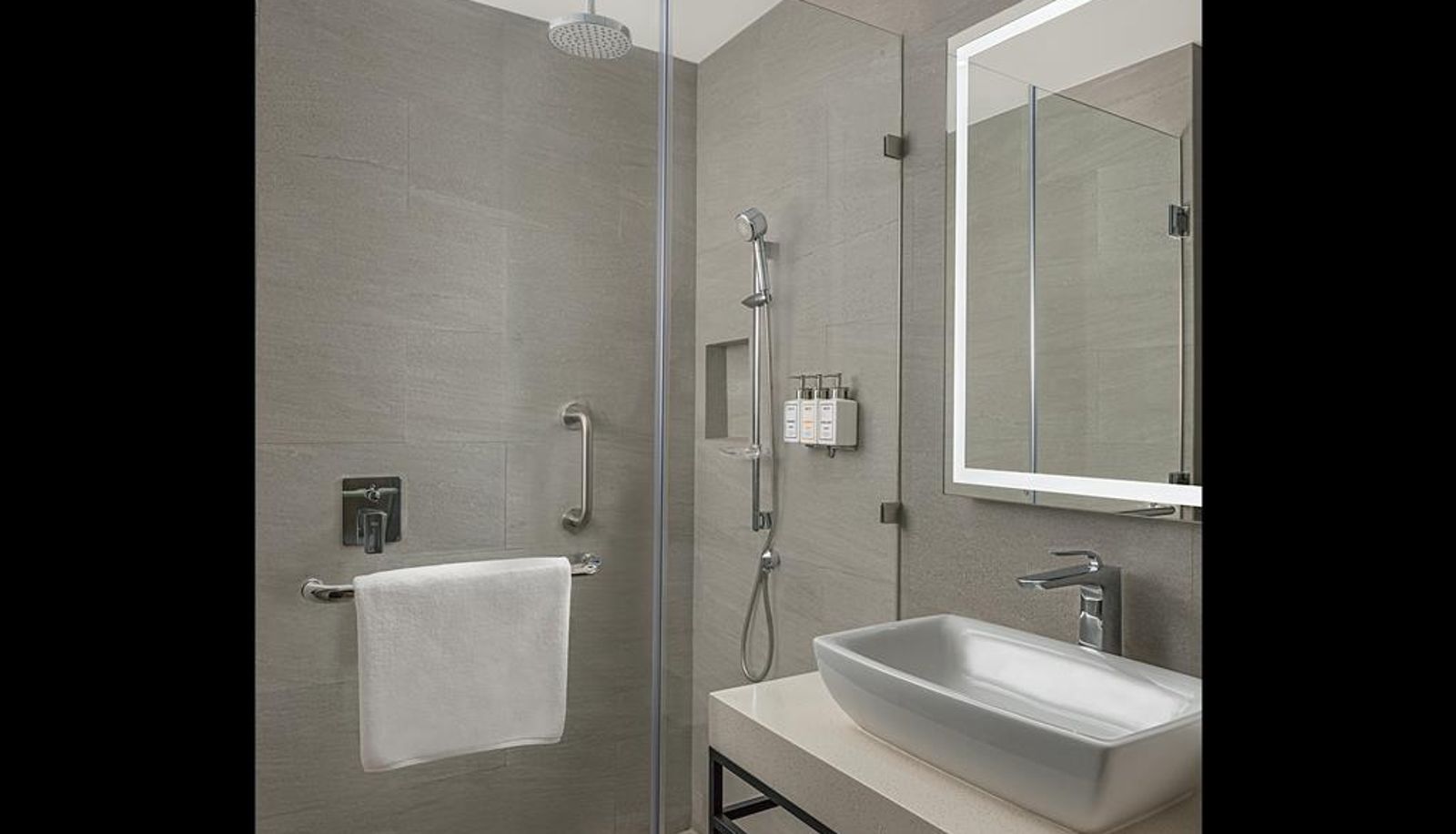 Camera - Park Inn By Radisson Bacolod