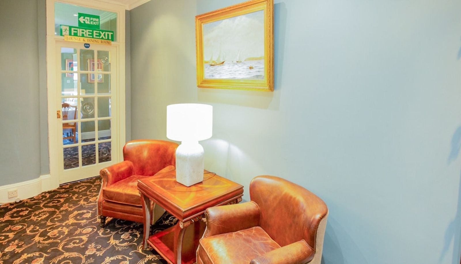 Lobby - OYO Lamphey Hall