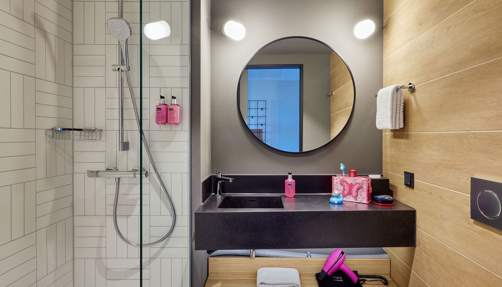 Kamer - Moxy by Cologne Muelheim