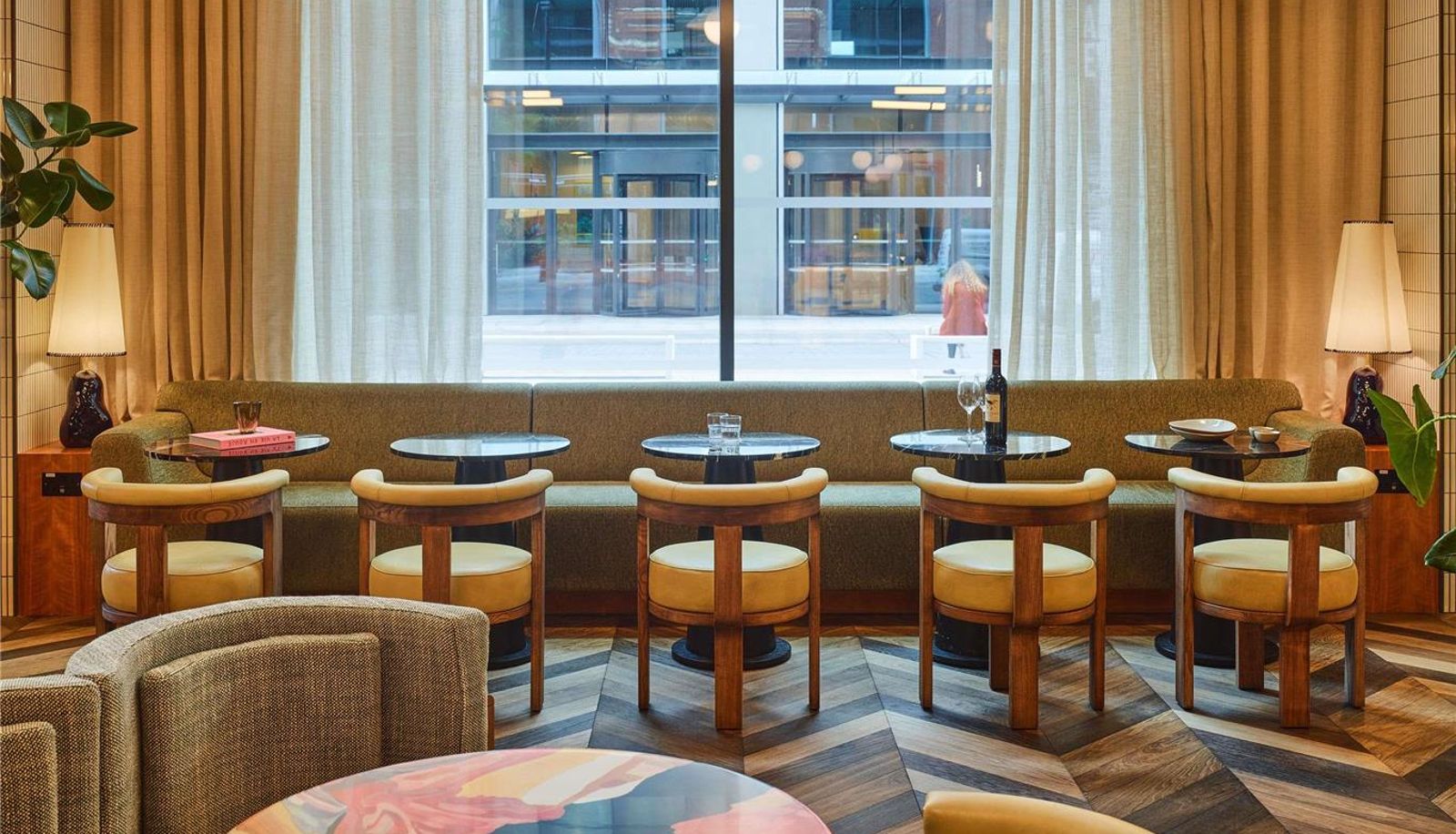 Bar - TRIBE London Canary Wharf