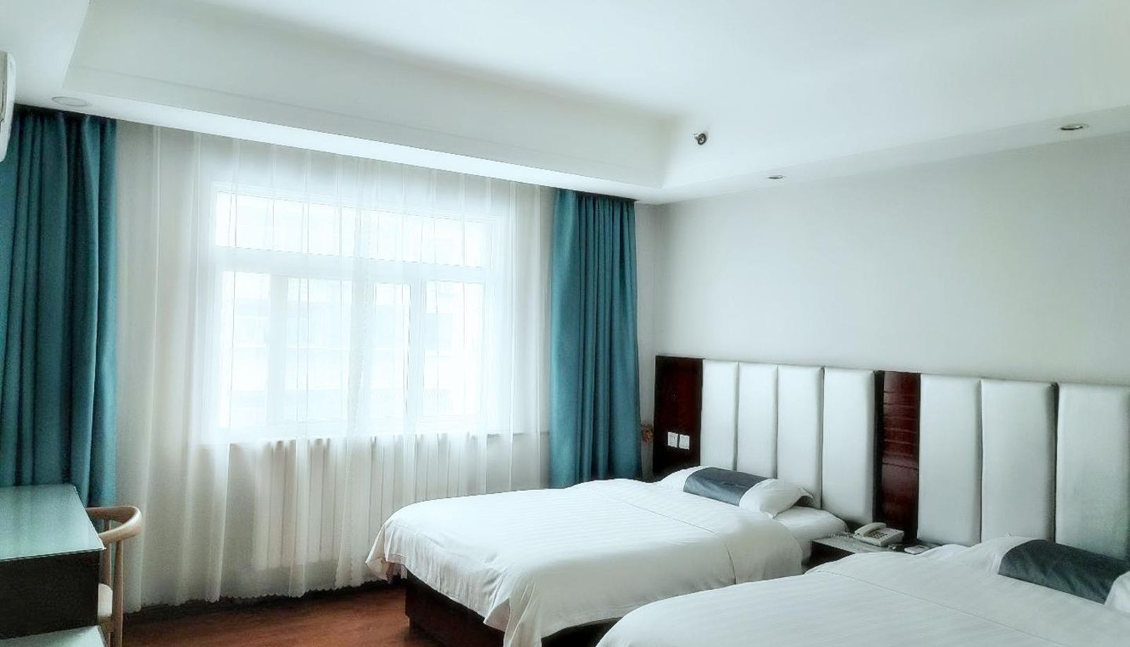 Zimmer - Yilai Liaocheng long distance bus station hotel