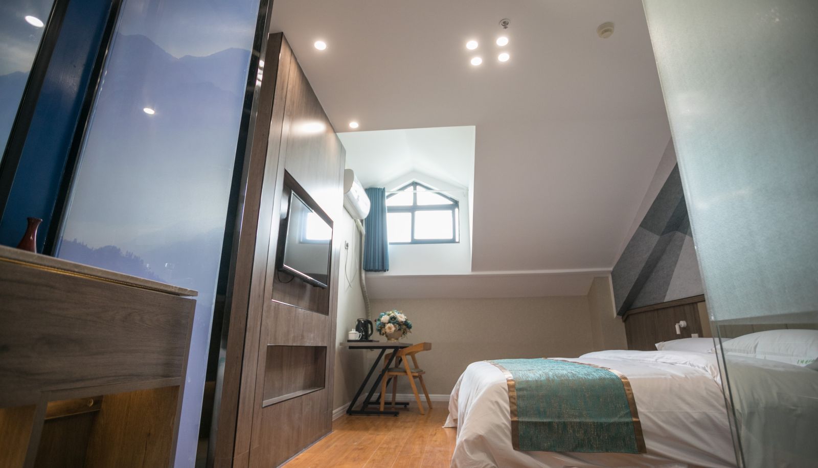 Room - Yilai Suqian Baolong Plaza green bee shop