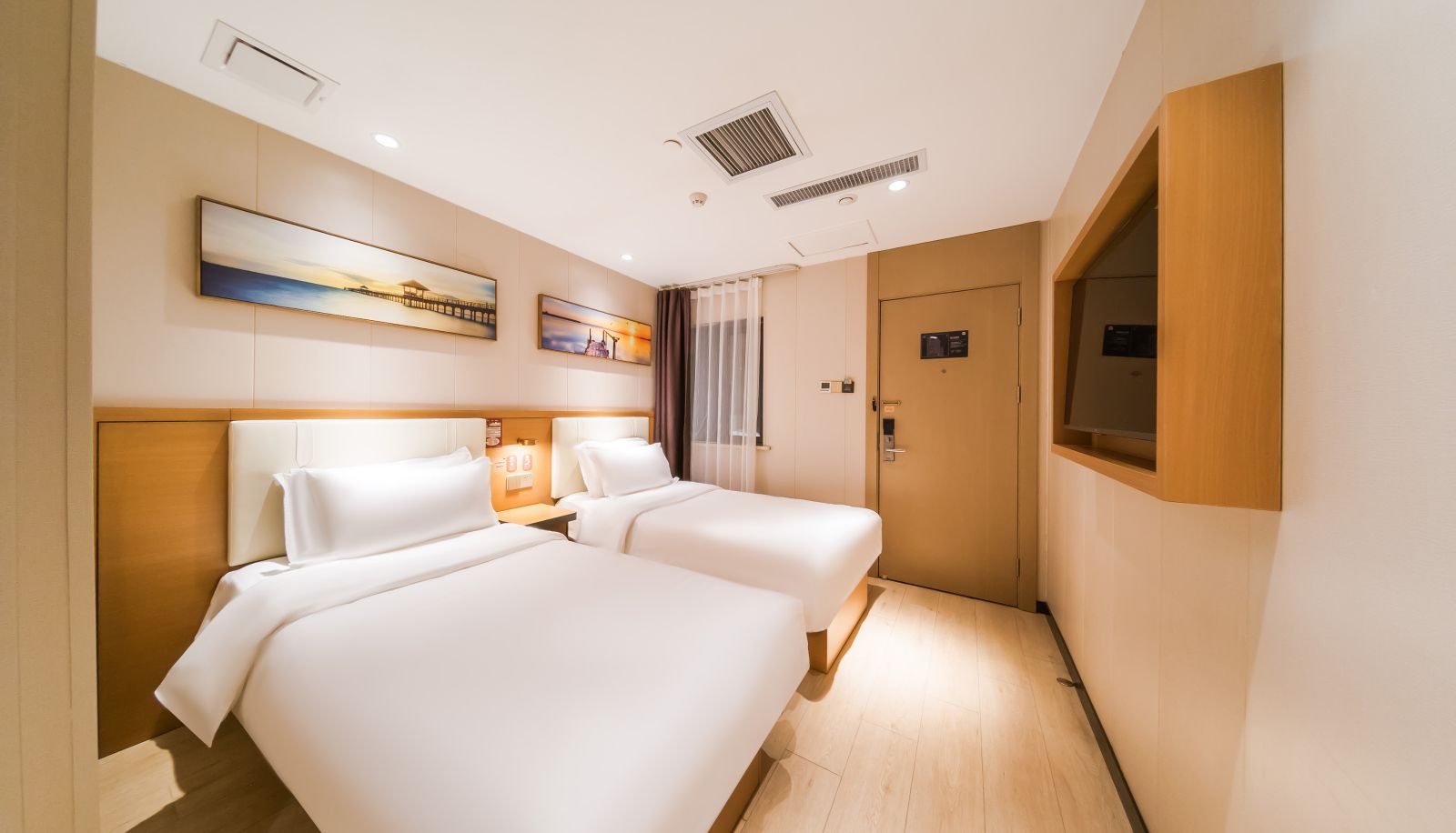 Camera - Yilai Wanda Plaza Hotel of Beijing Shuangqiao subway station