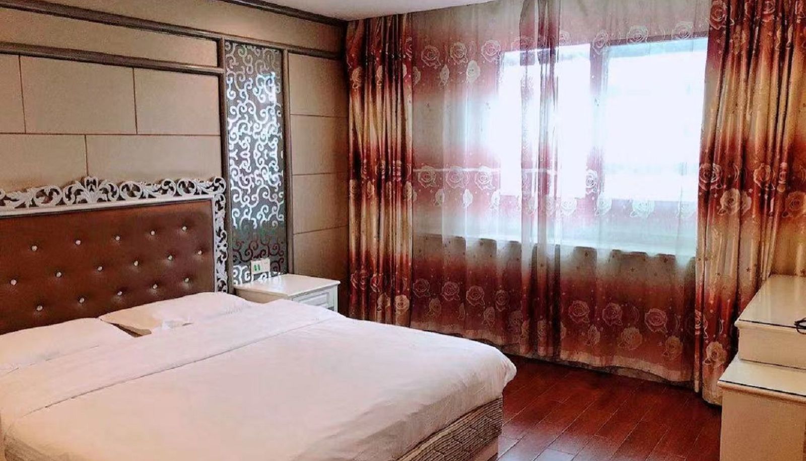 Zimmer - Yilai Nanjing Bridge North Hongyang Plaza Hotel