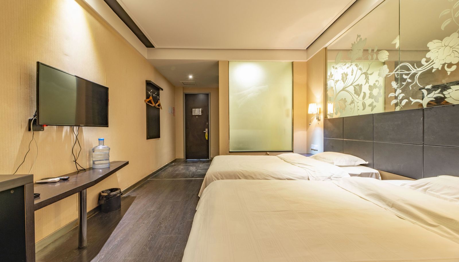 Informacje - Yilai Jinan east railway station Wangsheren Hotel