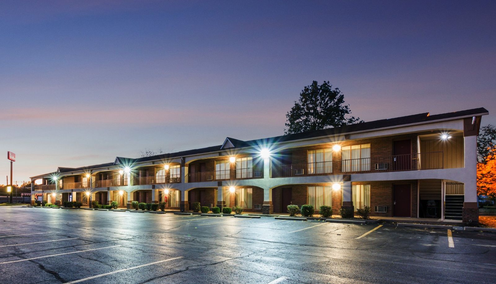 Info - Red Roof Inn Vincennes