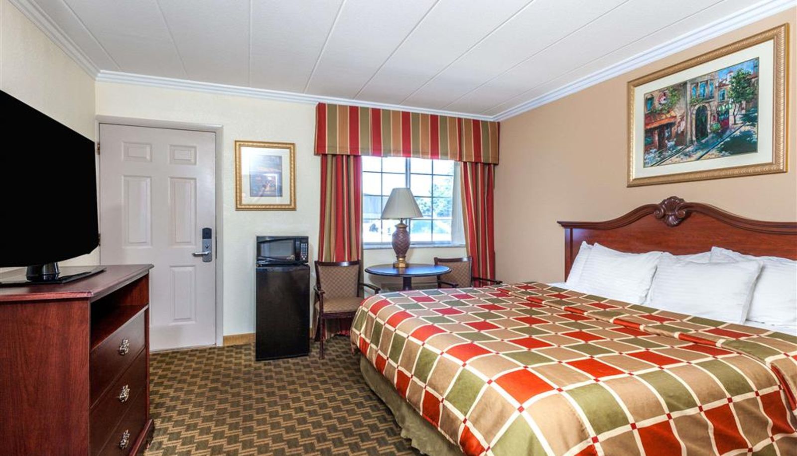 Habitación - Days Inn & Suites by Wyndham Roseville/Detroit Area