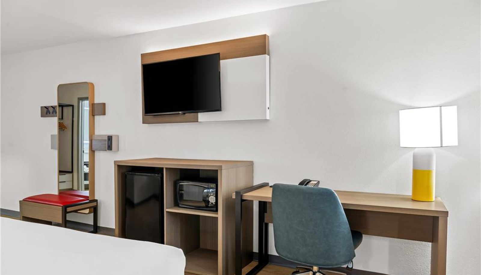 Room - Comfort Inn & Suites
