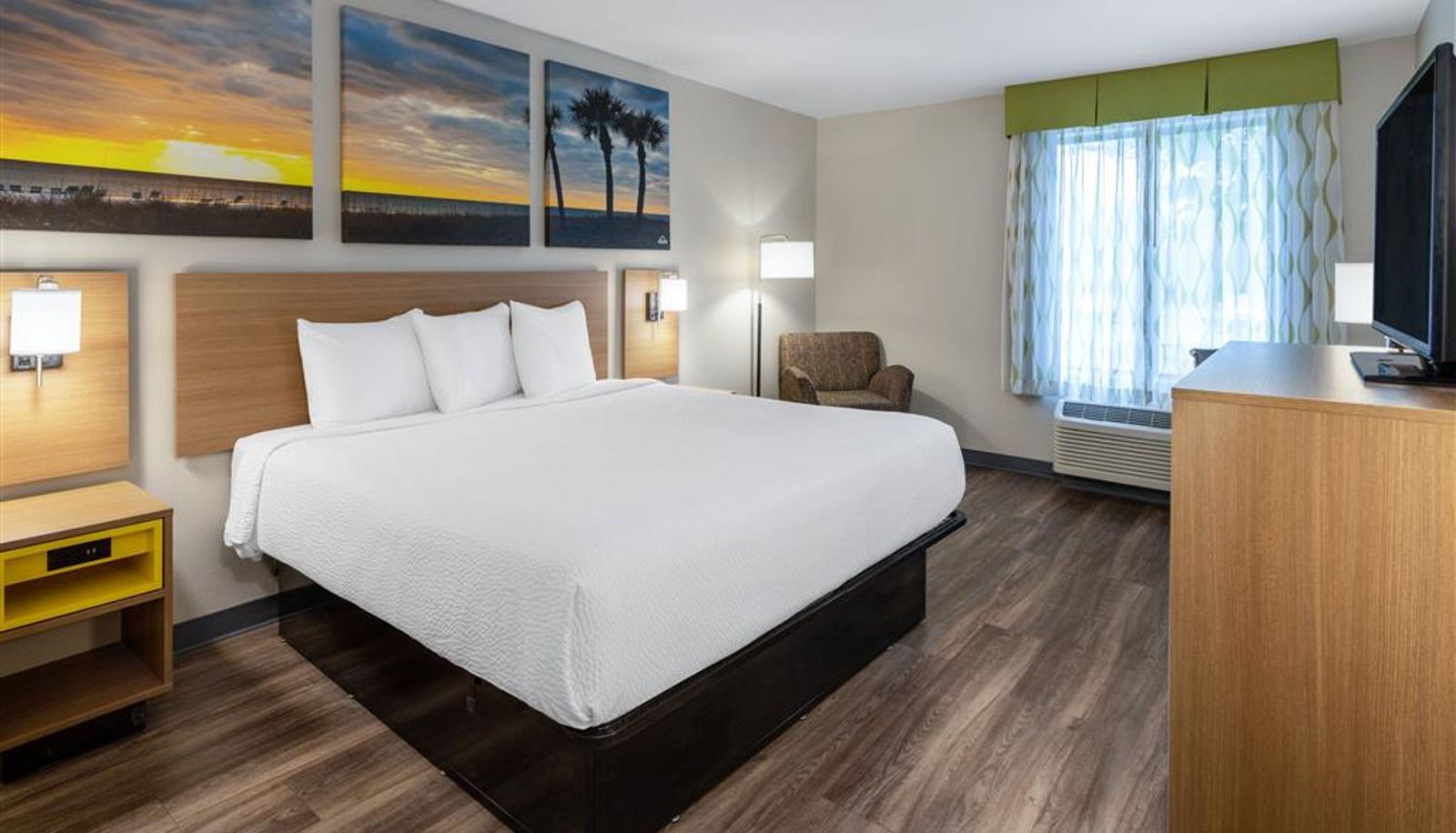 Room - Days Inn by Wyndham Louisburg