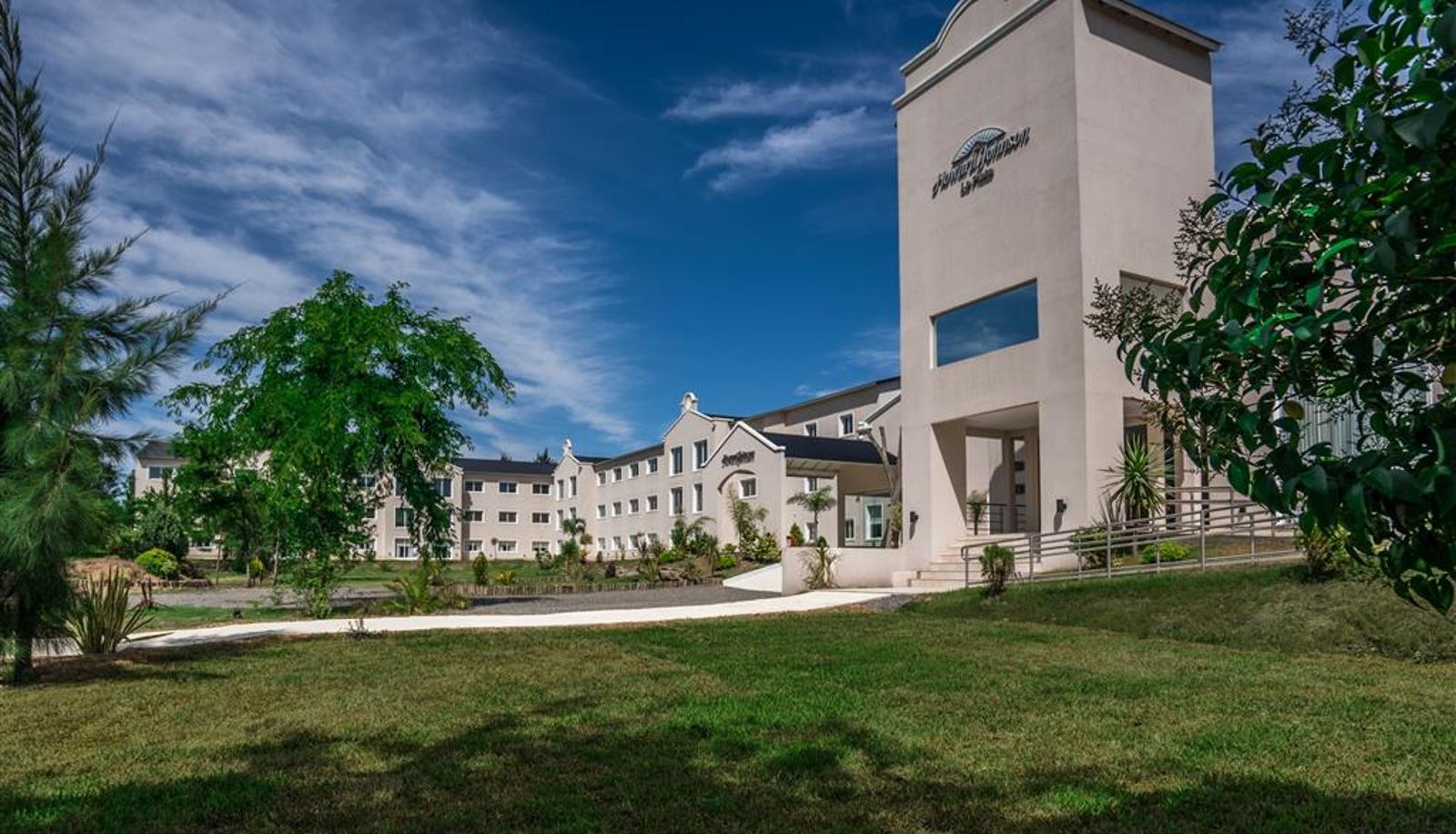 Vista esterna - Howard Johnson by Wyndham La Plata