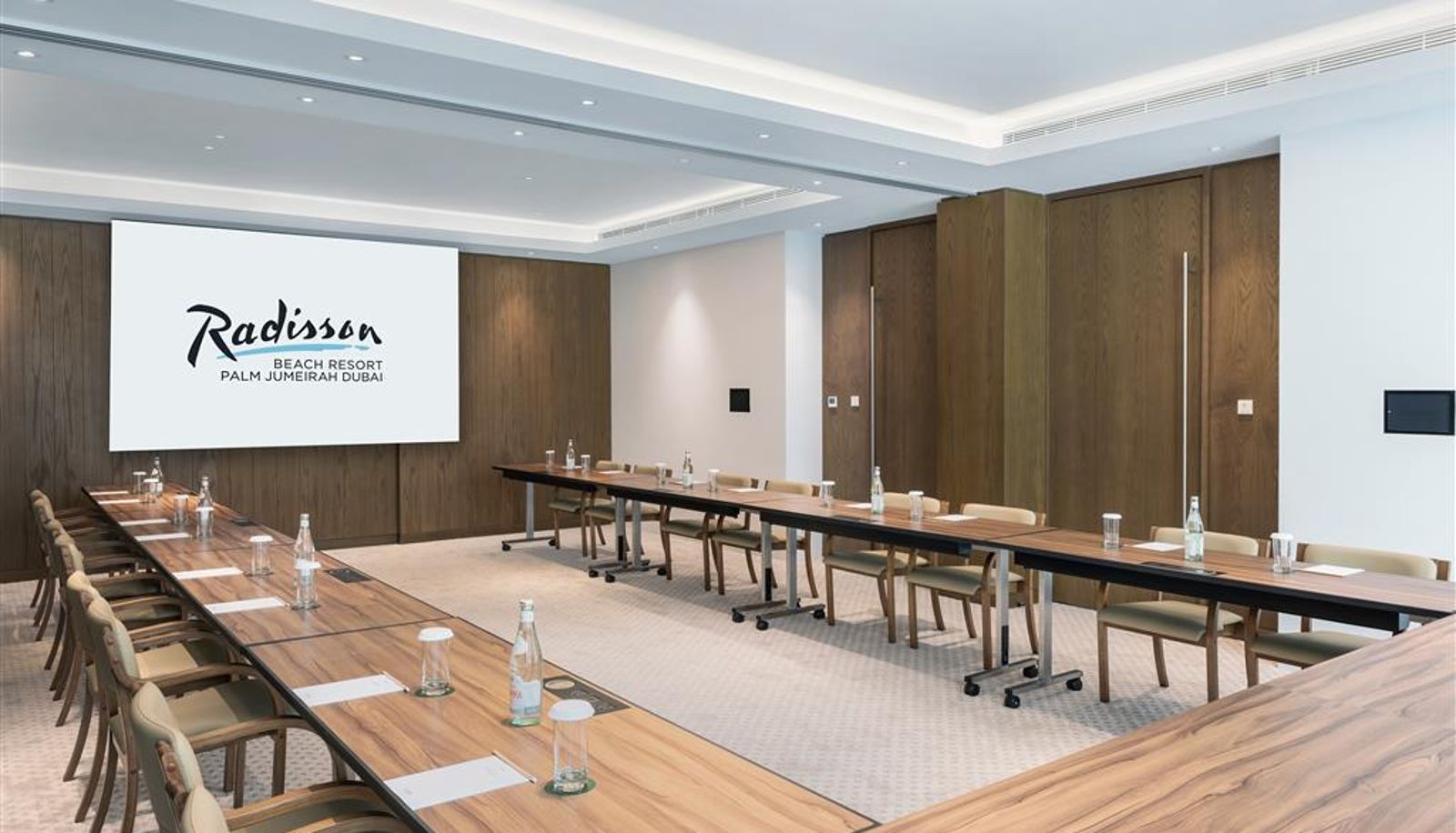Konferenzraum - Radisson Beach Resort Palm Jumeirah