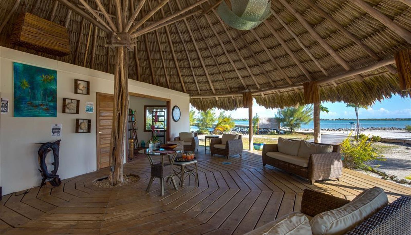 Salón - Turtle Island Beach Resort Trademark Collection by Wyndham