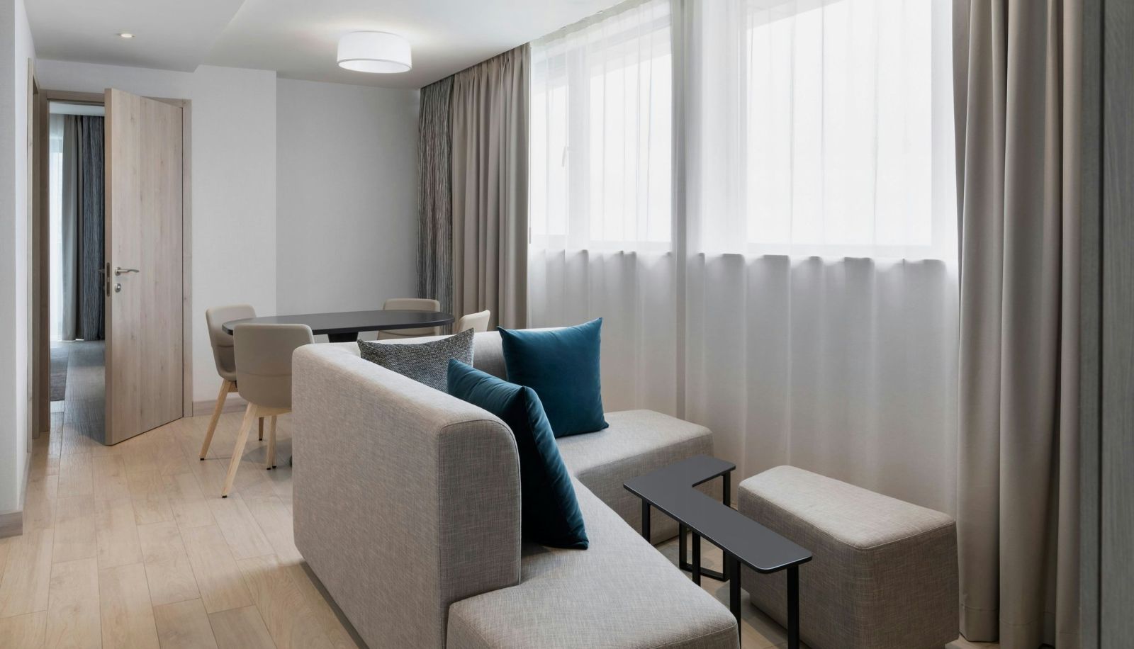 Room - Courtyard by Marriott Batumi