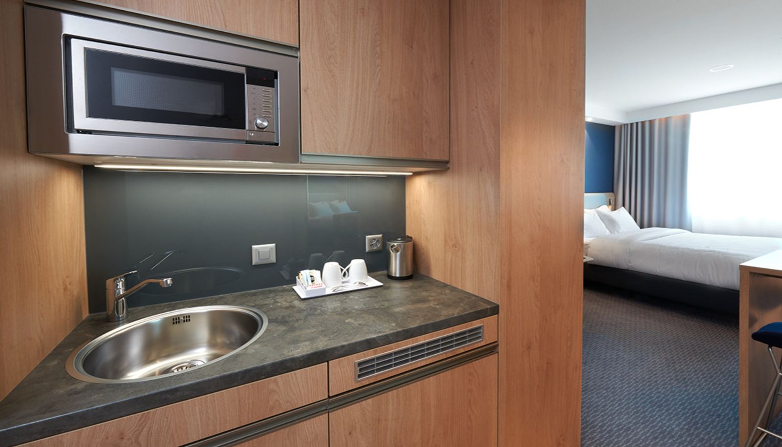 Habitación - Holiday Inn Express & Suites BASEL - ALLSCHWIL by IHG