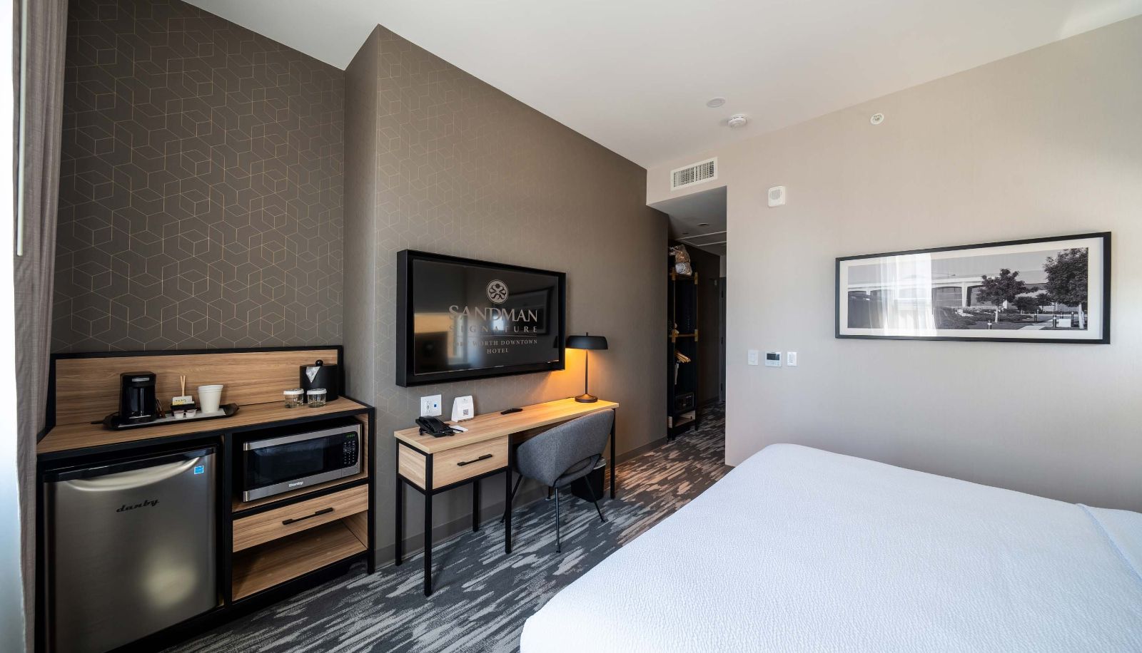 Zimmer - Sandman Signature Fort Worth Downtown Hotel