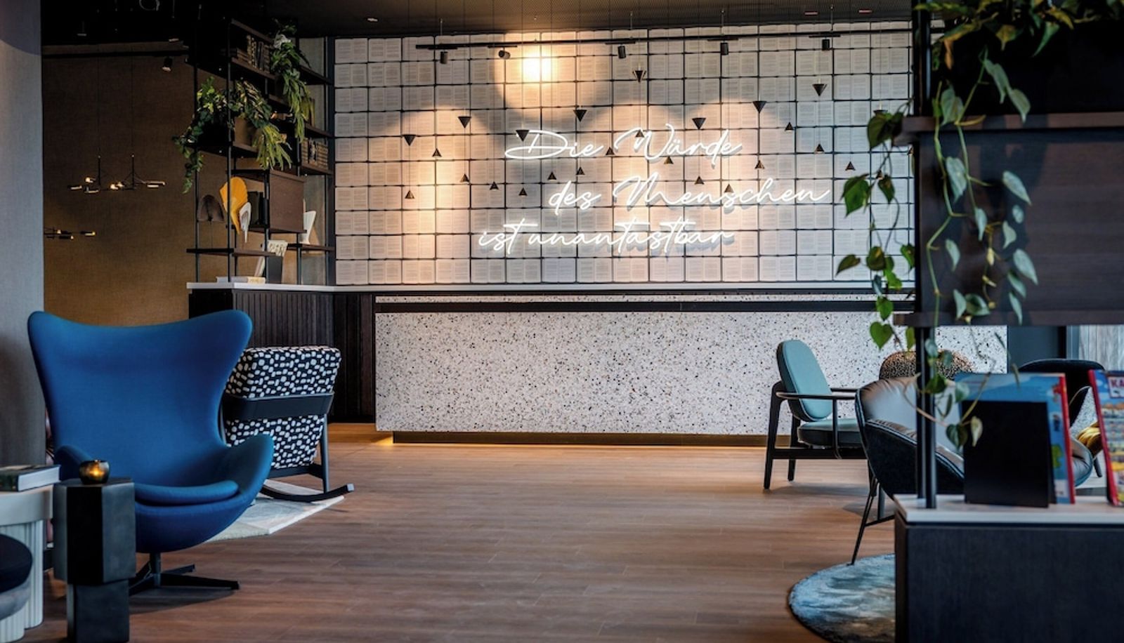 Recepción - Motel One Karlsruhe