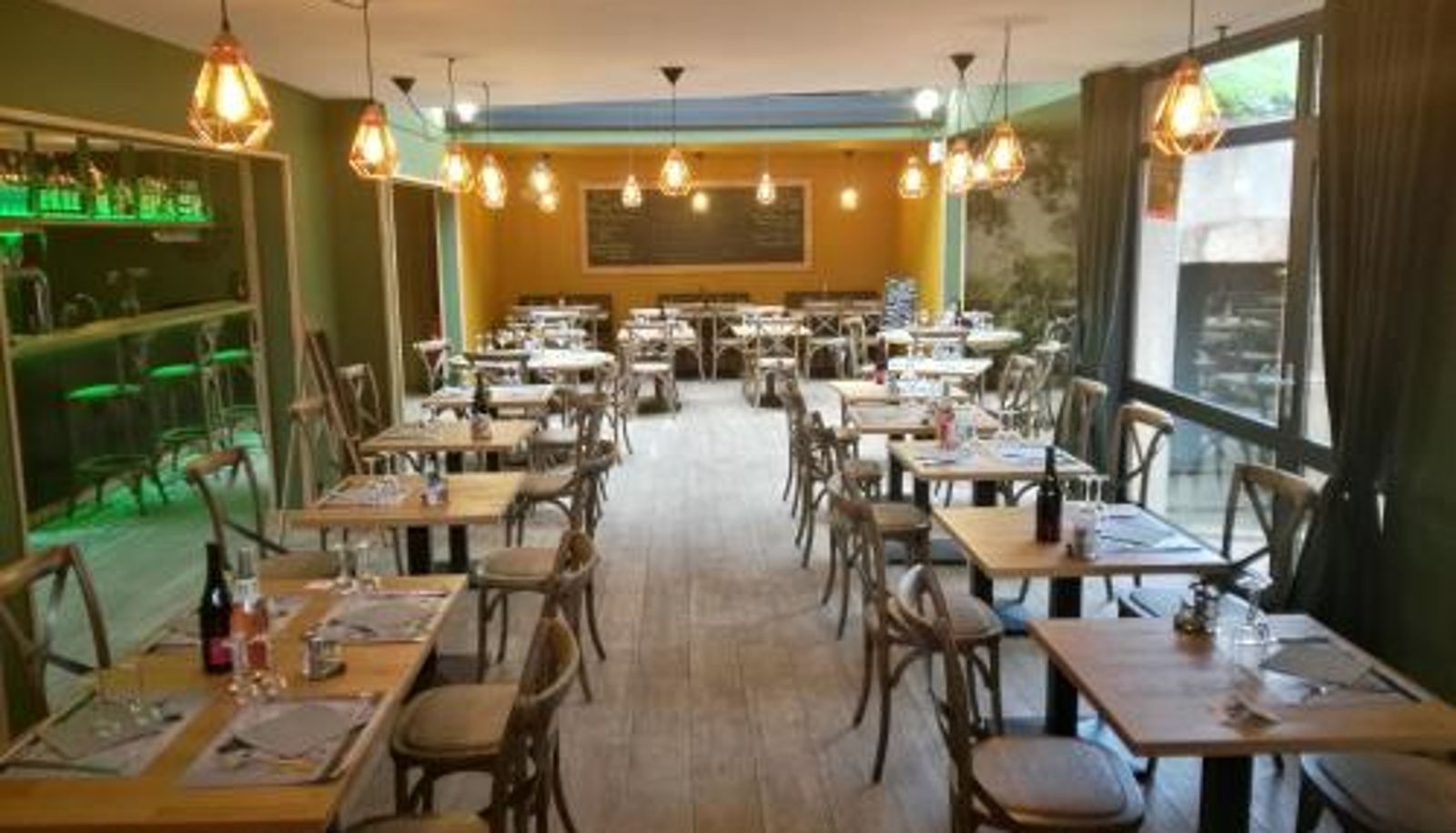 Frühstücksraum innerhalb des Restaurants - HOTEL RESTAURANT CIRIUS