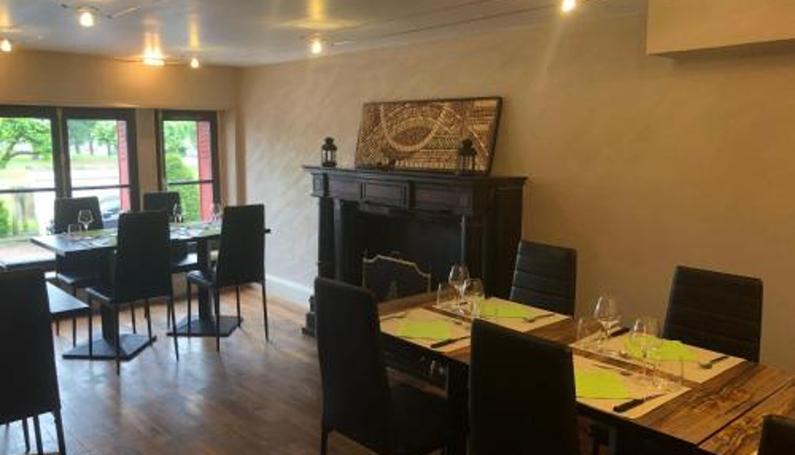 Breakfast room within the restaurant - Hotel du Grand Monarque