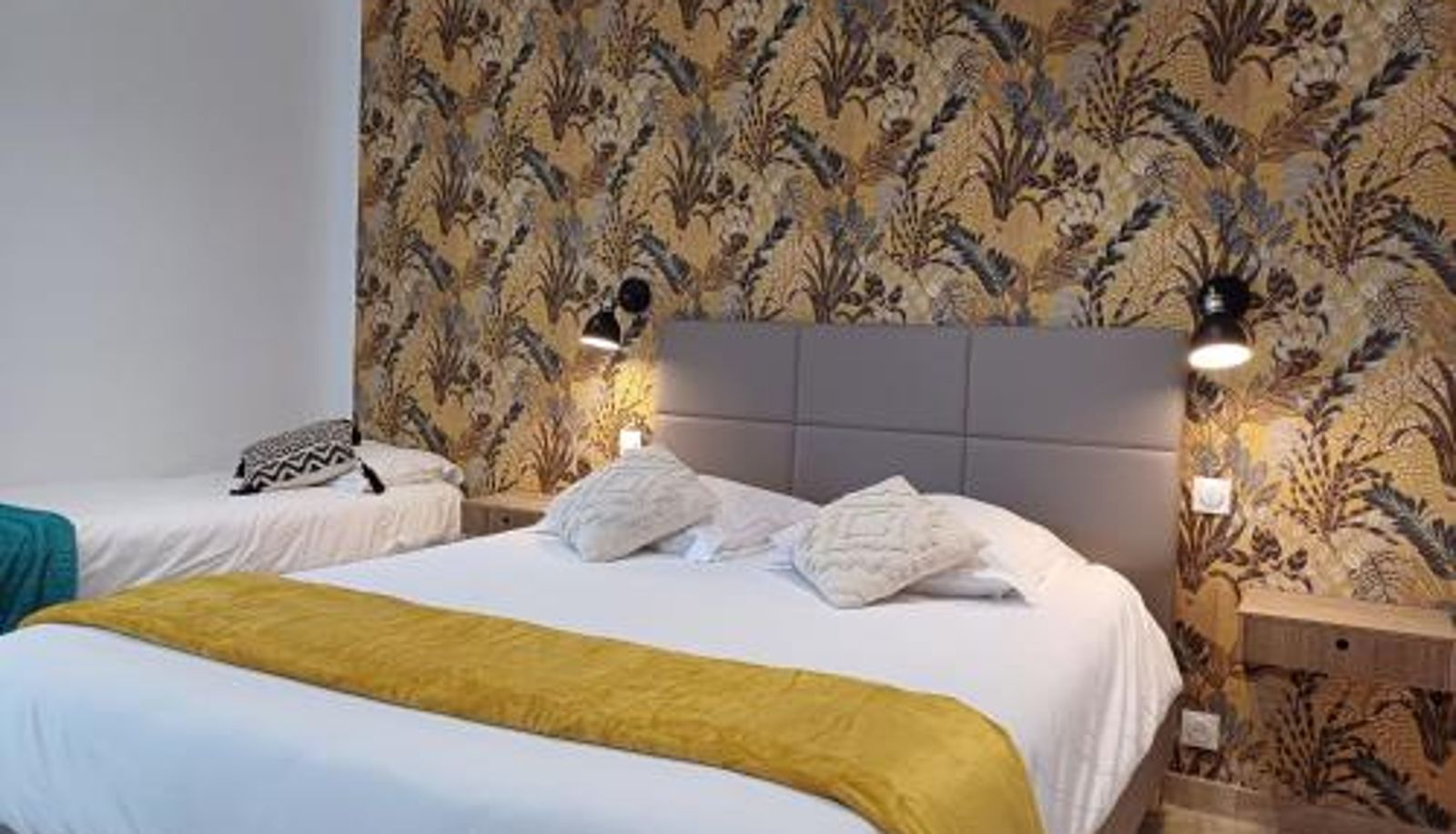Triple room - Logis Hotel Le Chêne Vert