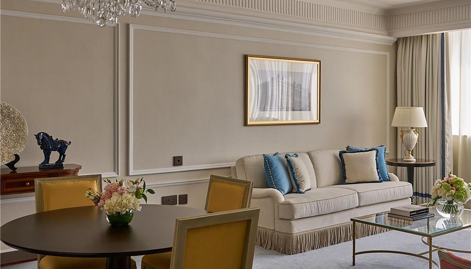Zimmer - The Plaza Doha Qatar