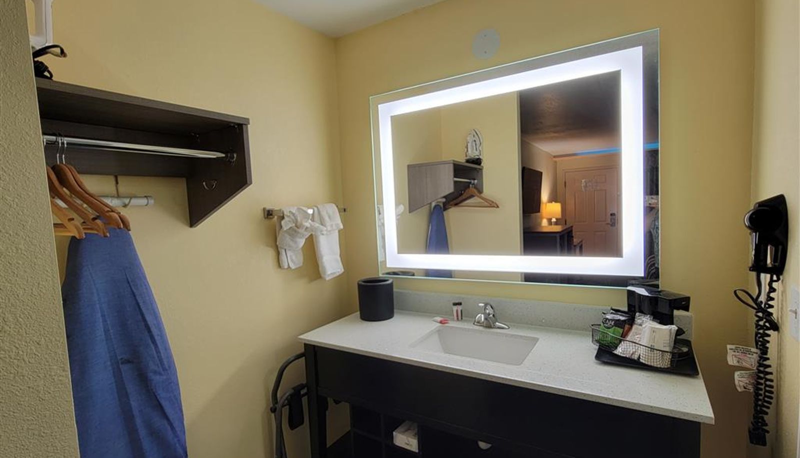 Room - SureStay Plus by Best Western Odessa