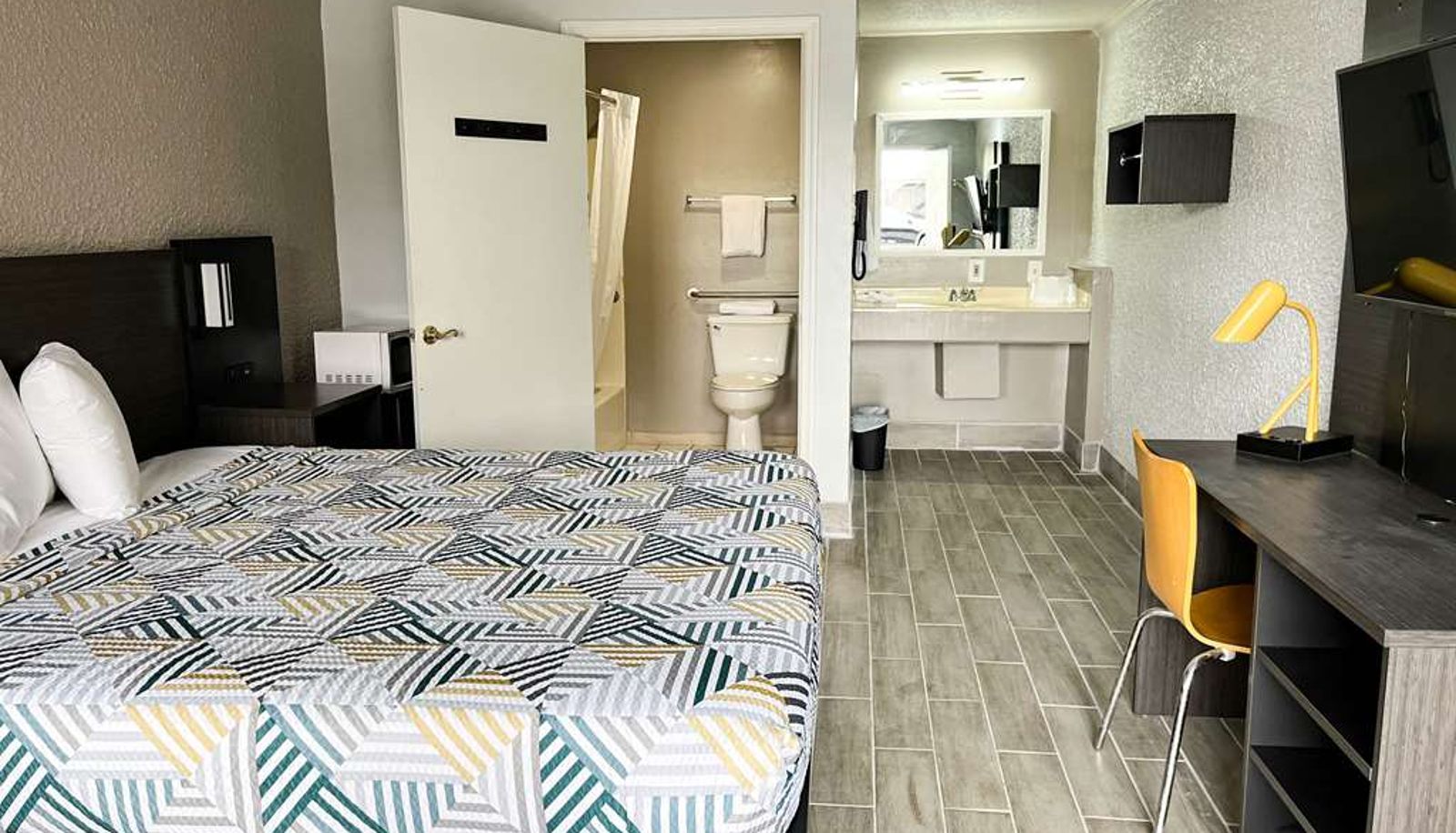 Zimmer - Motel 6 Cordele GA