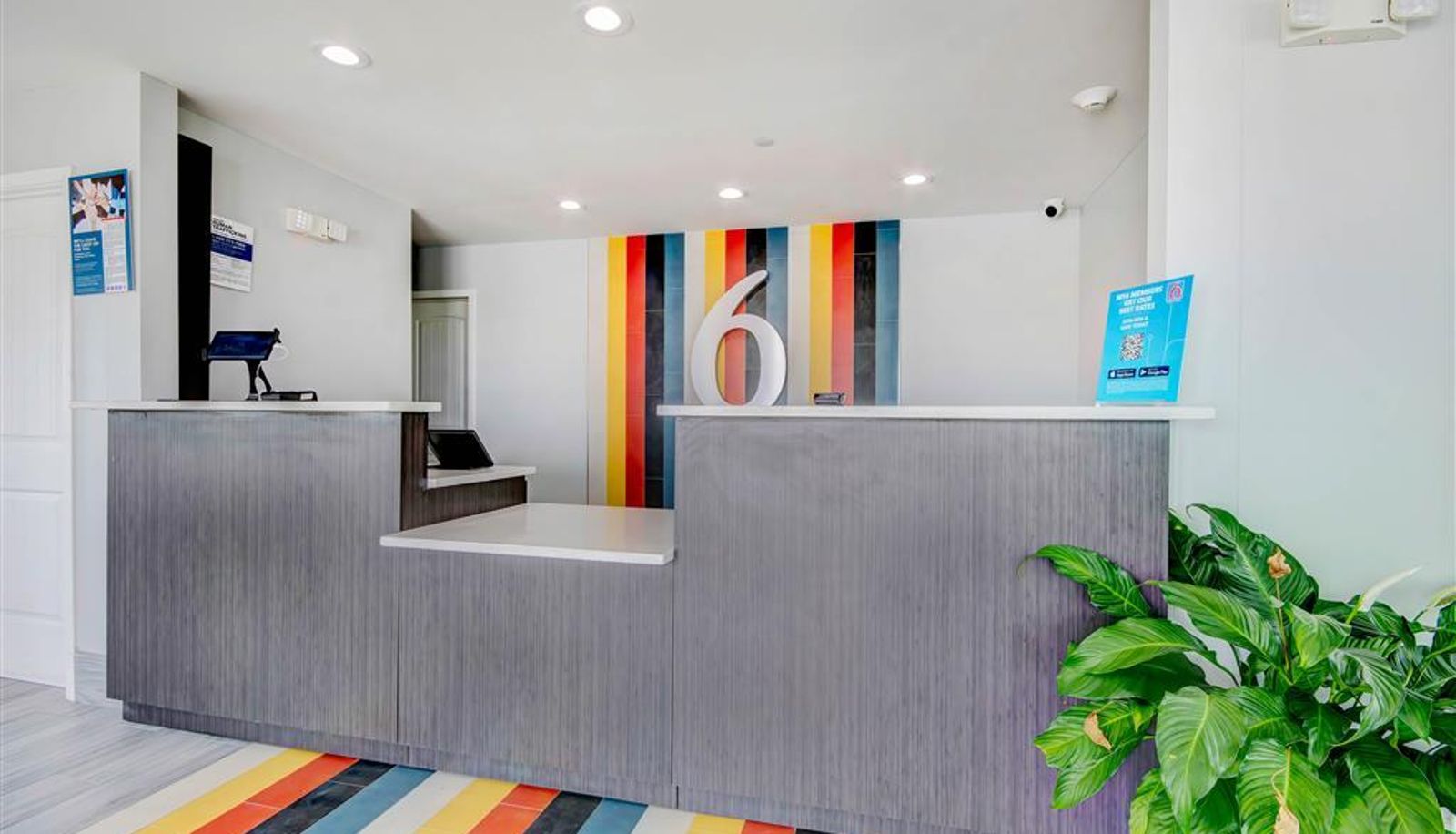 Sala - Motel 6 Aransas Pass TX