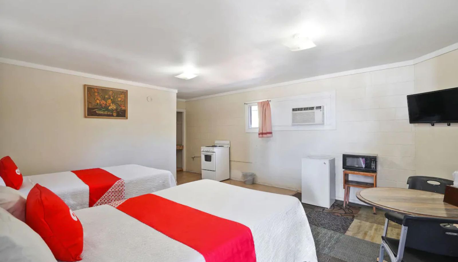 Room - OYO Hotel Alpine TX near Unive