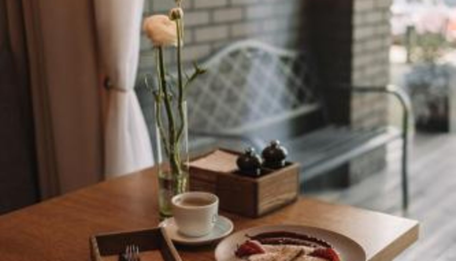 Breakfast room within the restaurant - Merepargi ApartHotel & Cafe