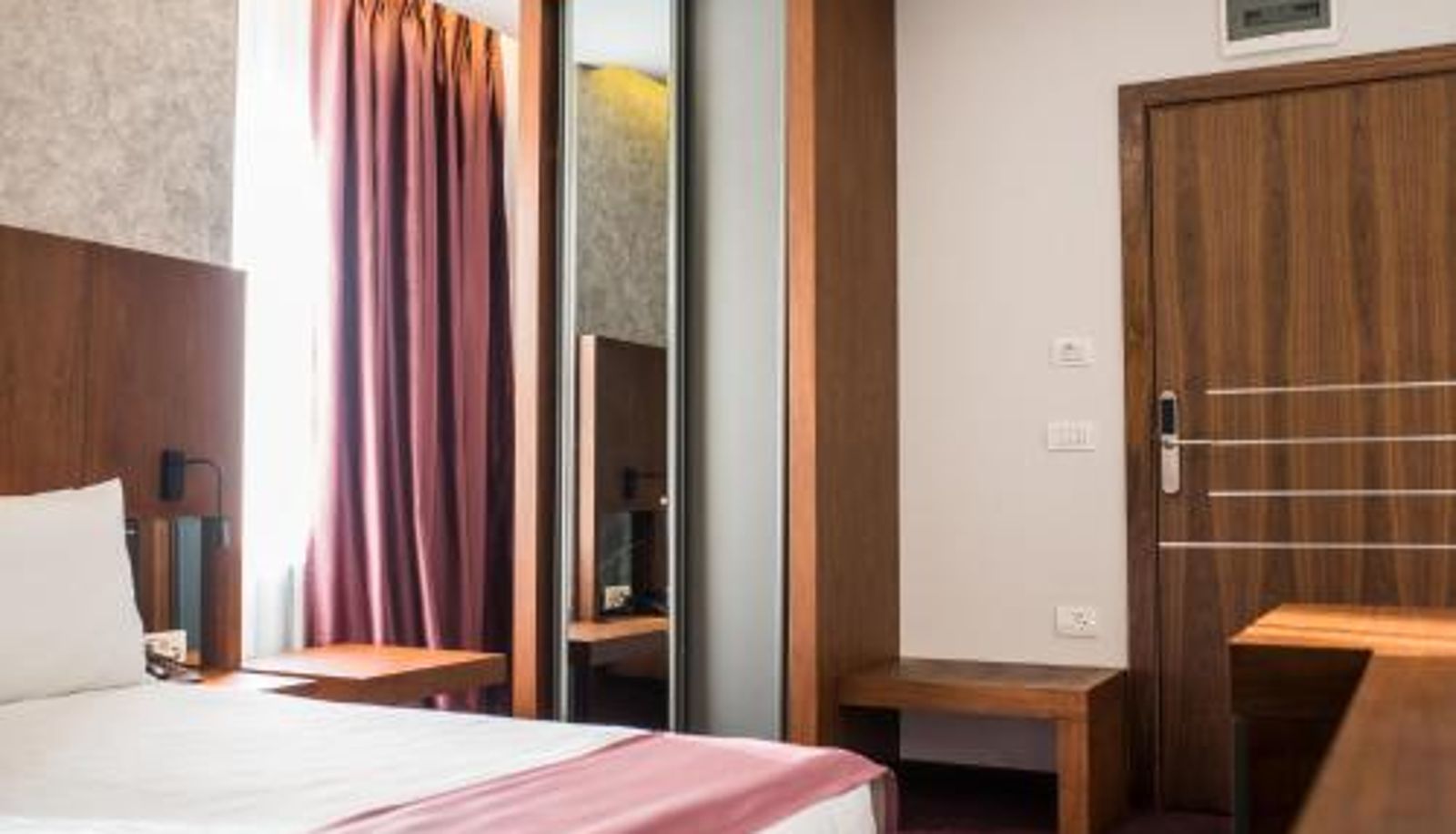 Kamer - Hotel Bograd - Apartments & Lounge Station