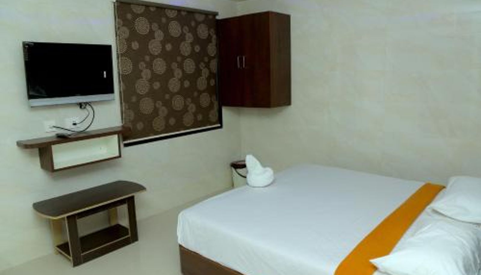 Info - Sri Maharaja Residency