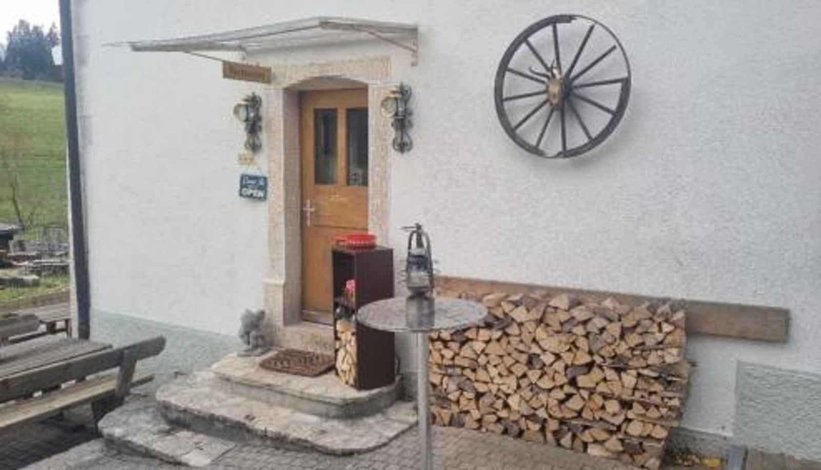 Sala prima colazione all'interno del ristorante - Miramont Horse Trekking Hostel