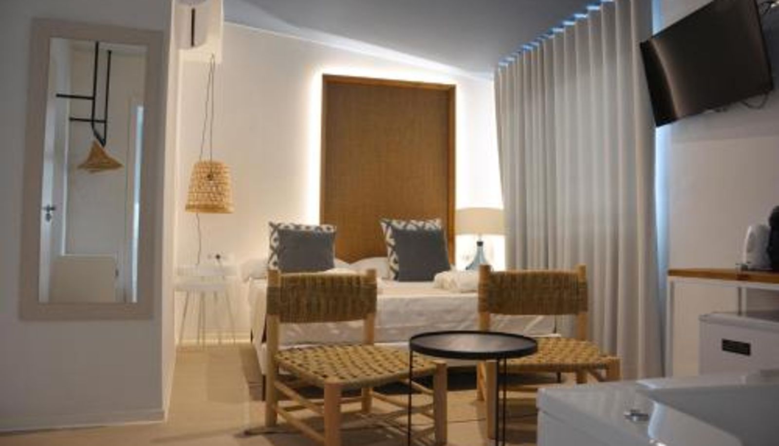 Suite - YOU & CO. Saler Beach Boutique