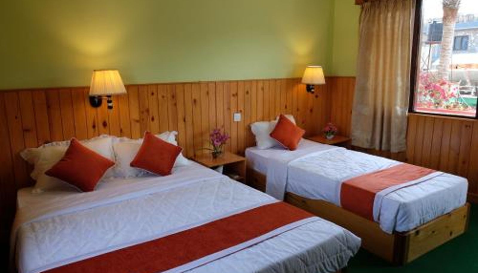 Room - New Pokhara Lodge - Pokhara Lakeside
