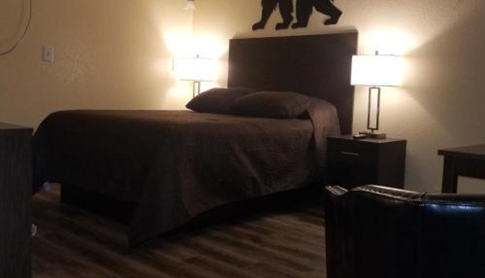 Standard room - Frontier Lodge