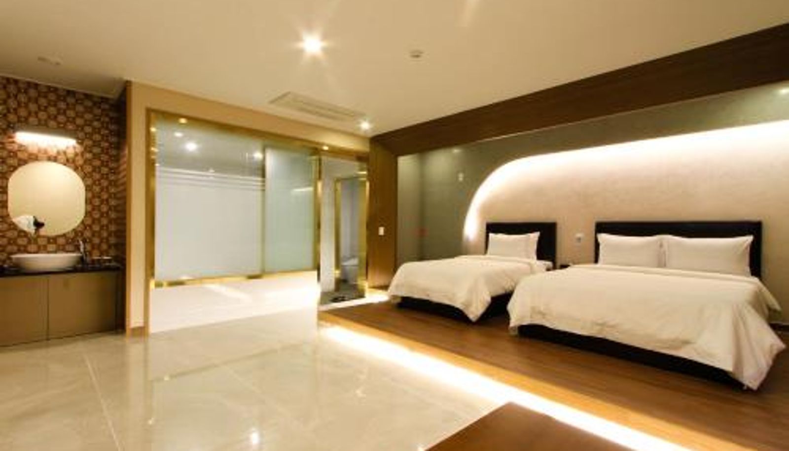 Suite - The King Hotel