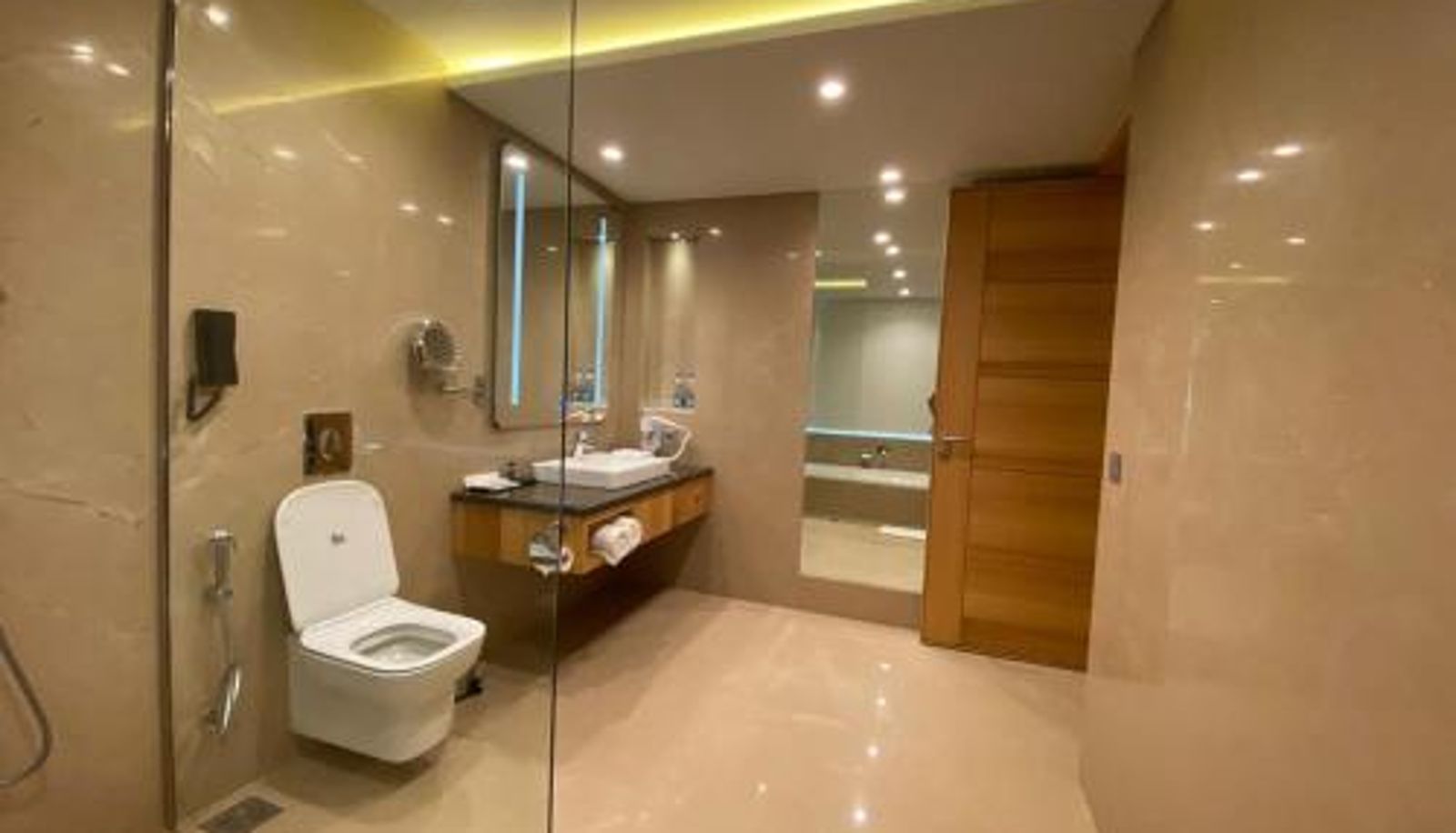 Zimmer - NIRVANA Luxury Hotel l Ludhiana